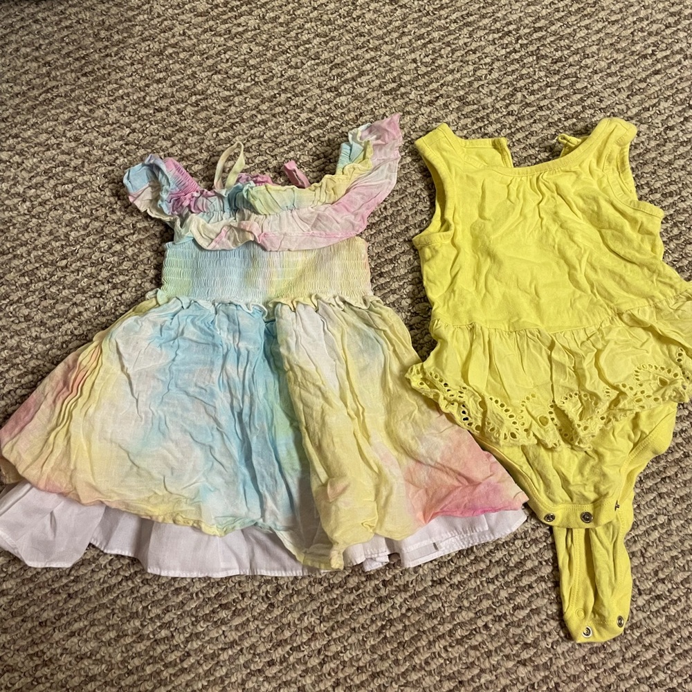 Set of 2 baby girl dresses Gap yellow and Bonnie Baby tie dye 12-18 months